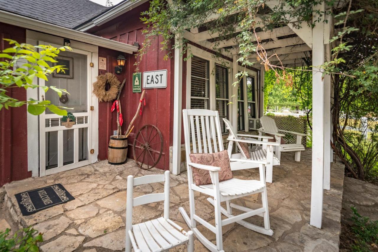 Country Woods Inn Glen Rose Exterior photo